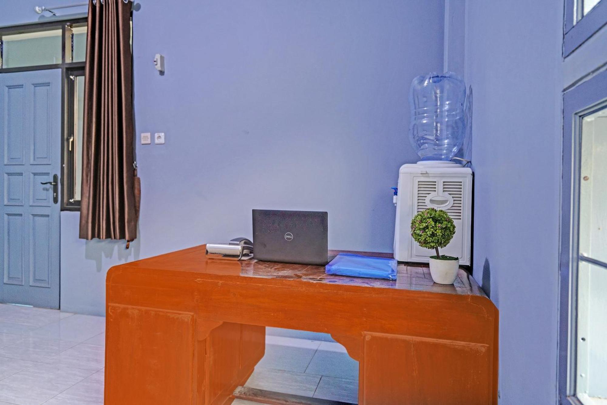 Oyo Life 91592 Aaliya Guest House Syariah Lebakwangi Экстерьер фото