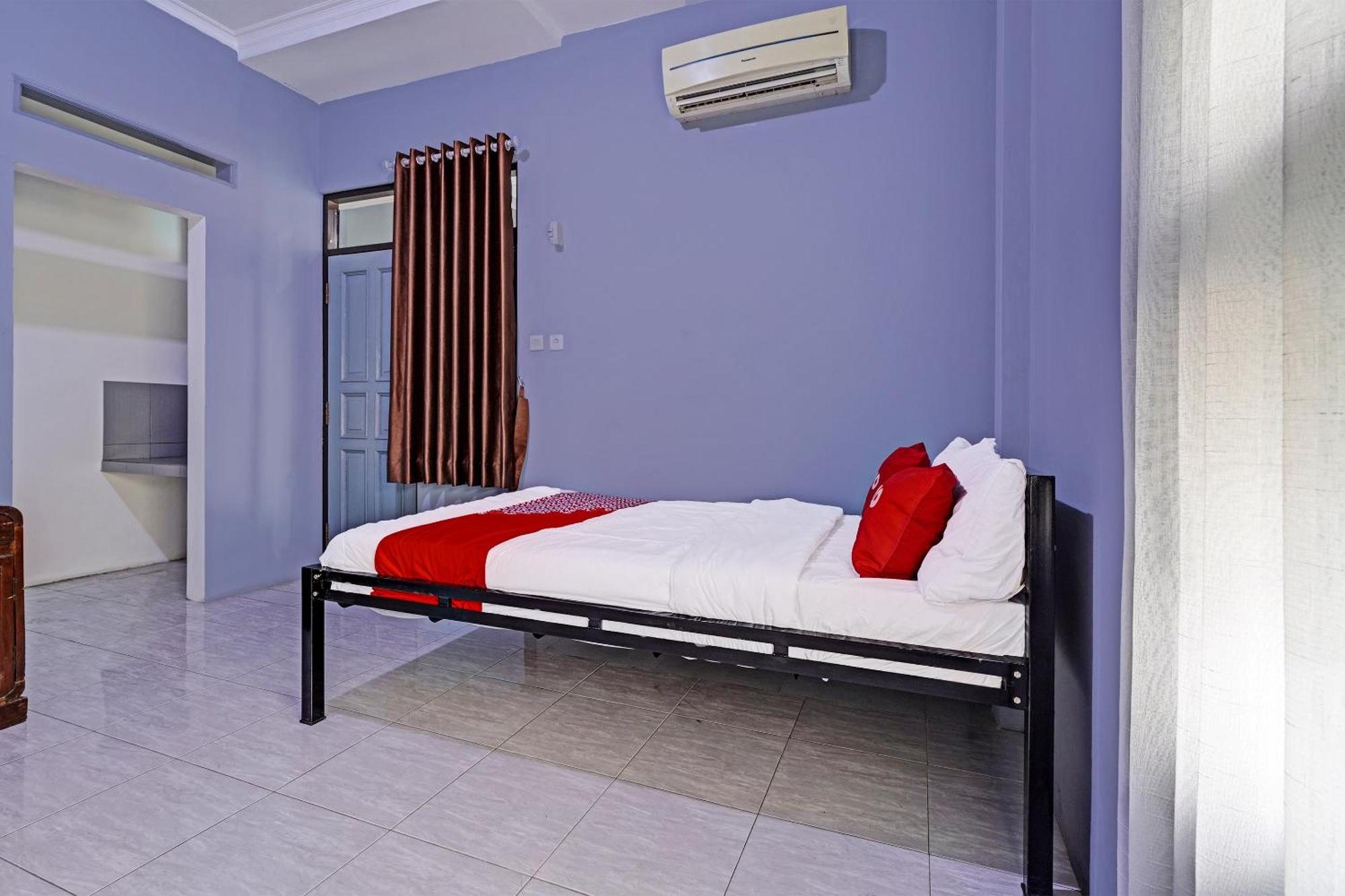 Oyo Life 91592 Aaliya Guest House Syariah Lebakwangi Экстерьер фото